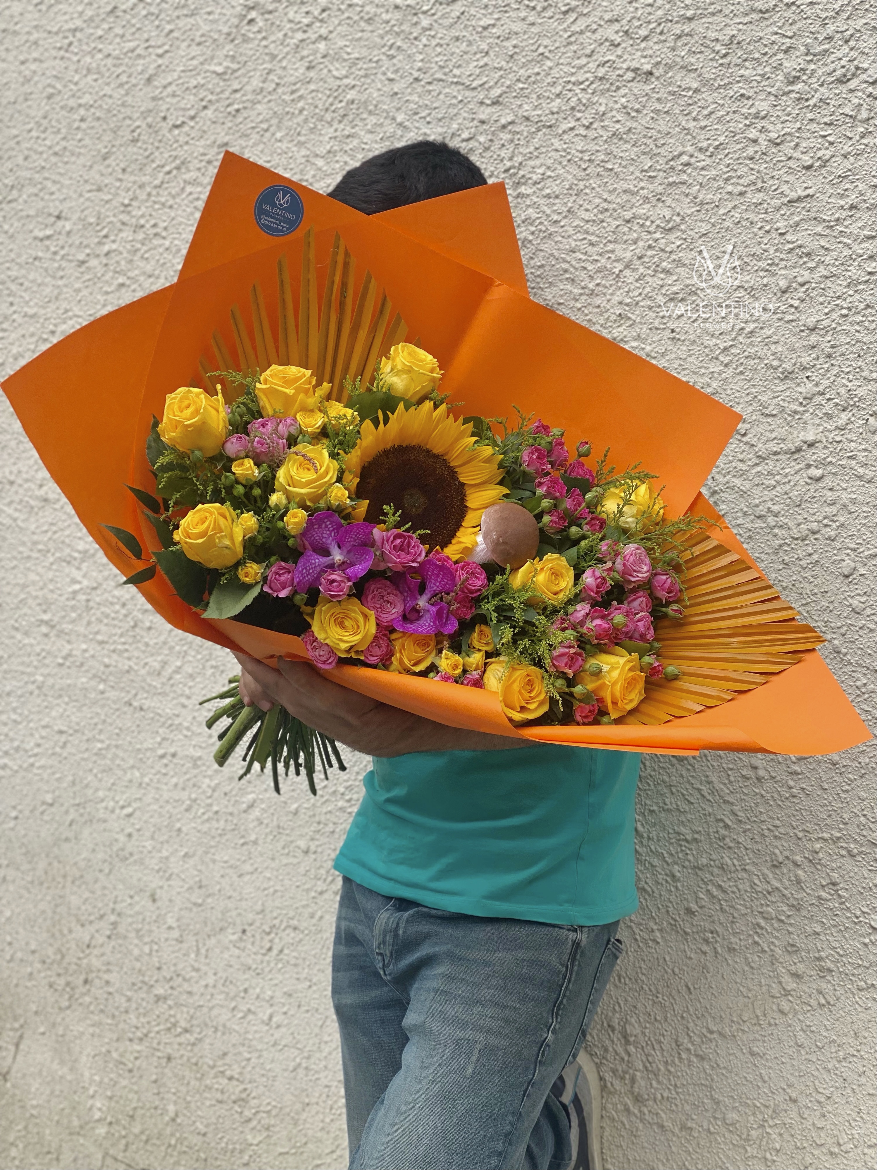 Sunflower and Van in the bouquet